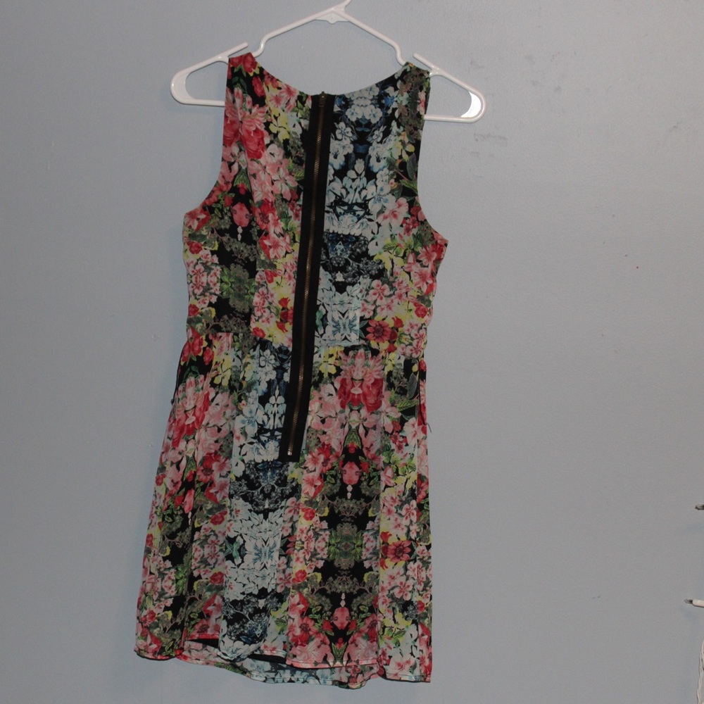 Speechless Floral Dress - Picture 2 of 2